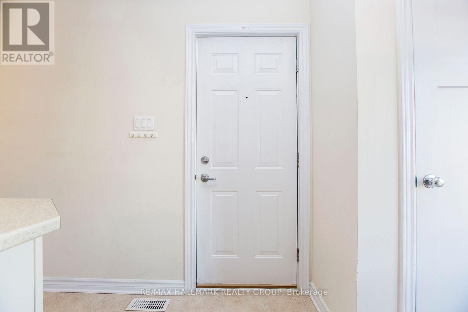 2404 Esprit Drive Property Photo 20