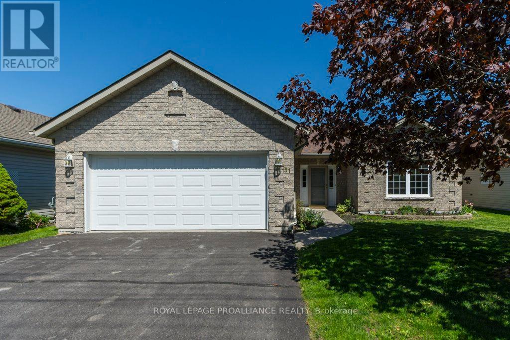 51 Applewood Drive Property Photo 1