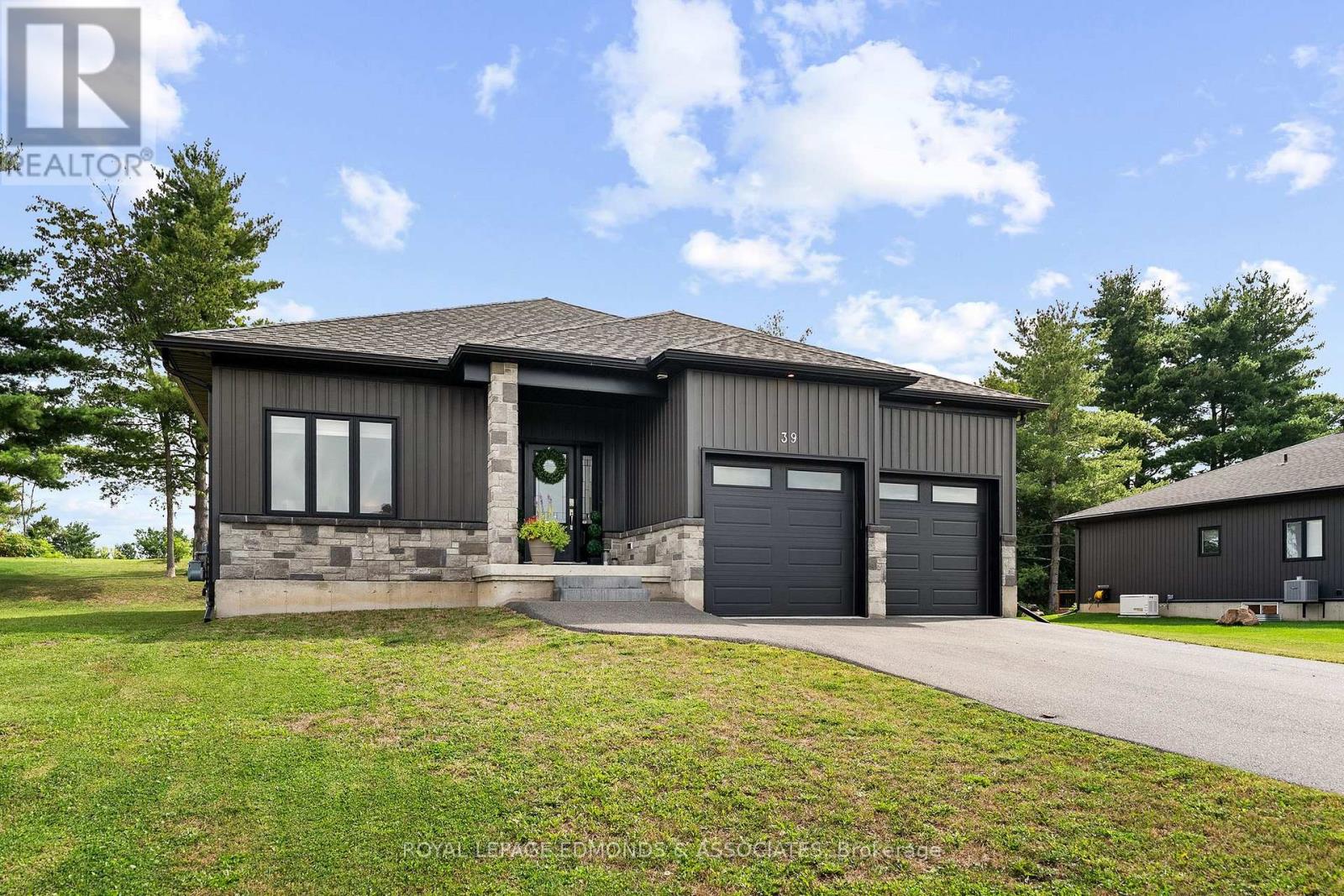 39 MORRISON DRIVE Property Photo 1