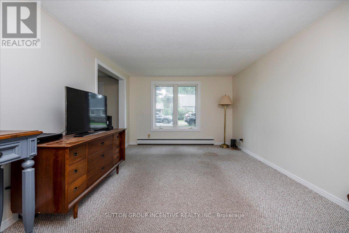 159 Toronto Street Property Photo 5