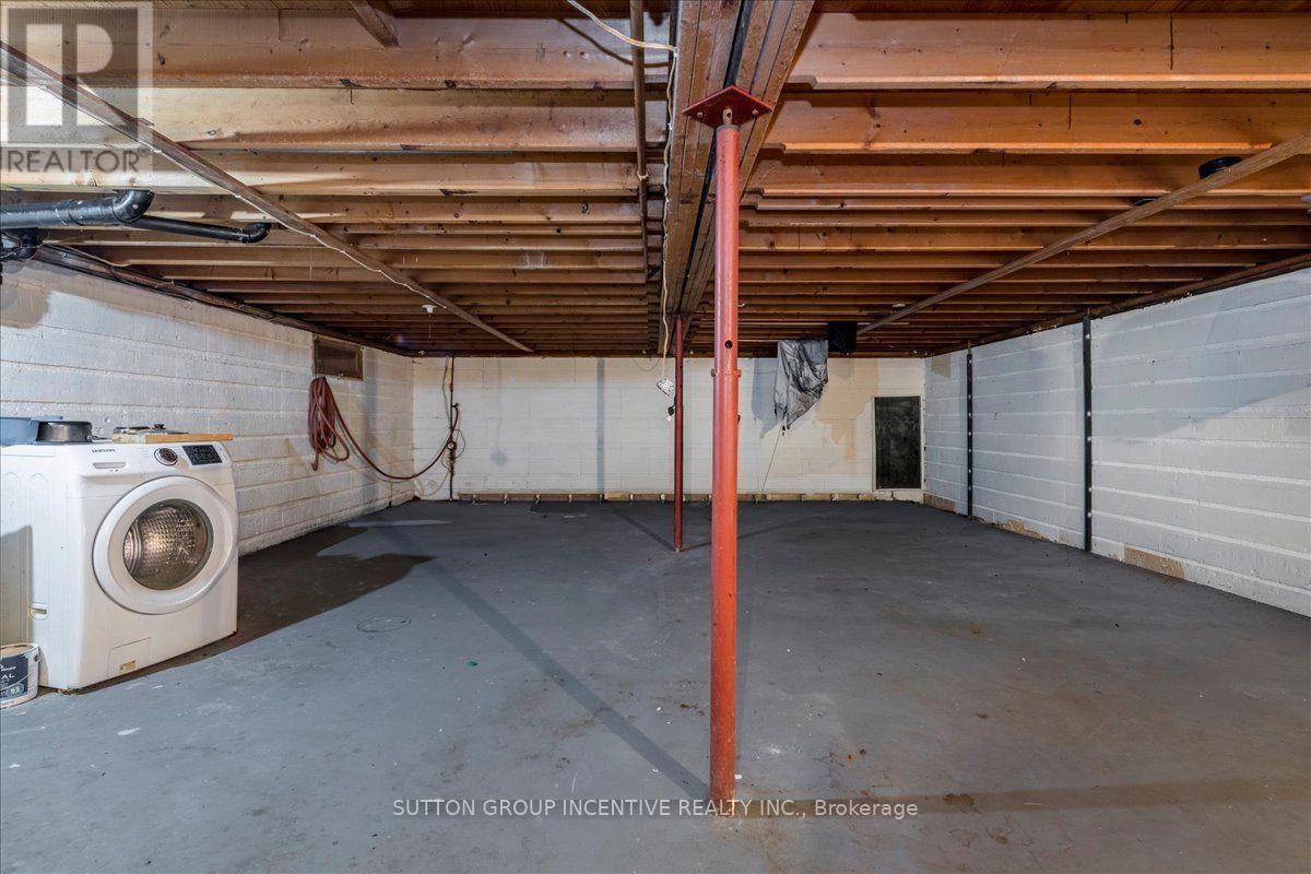 159 Toronto Street Property Photo 16