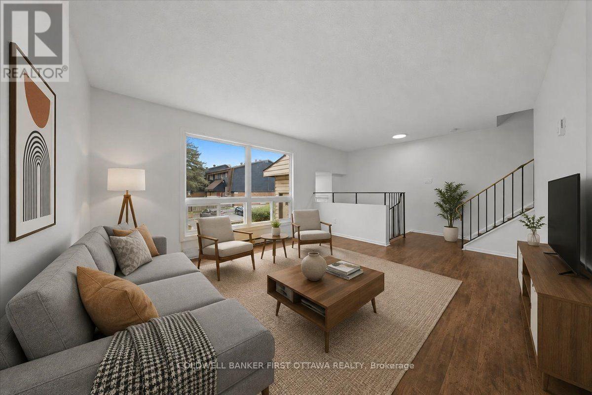 44 - 2640 Draper Avenue Property Photo 8