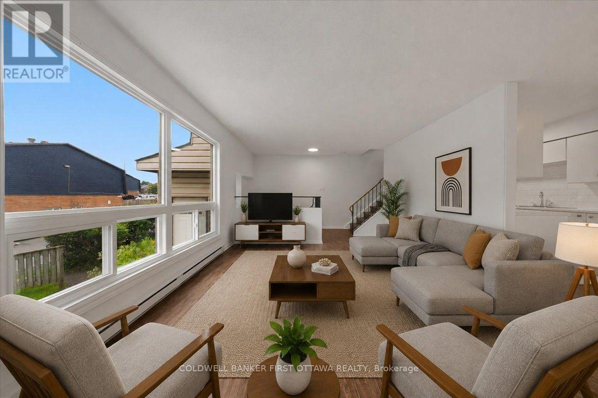 44 - 2640 Draper Avenue Property Photo 10