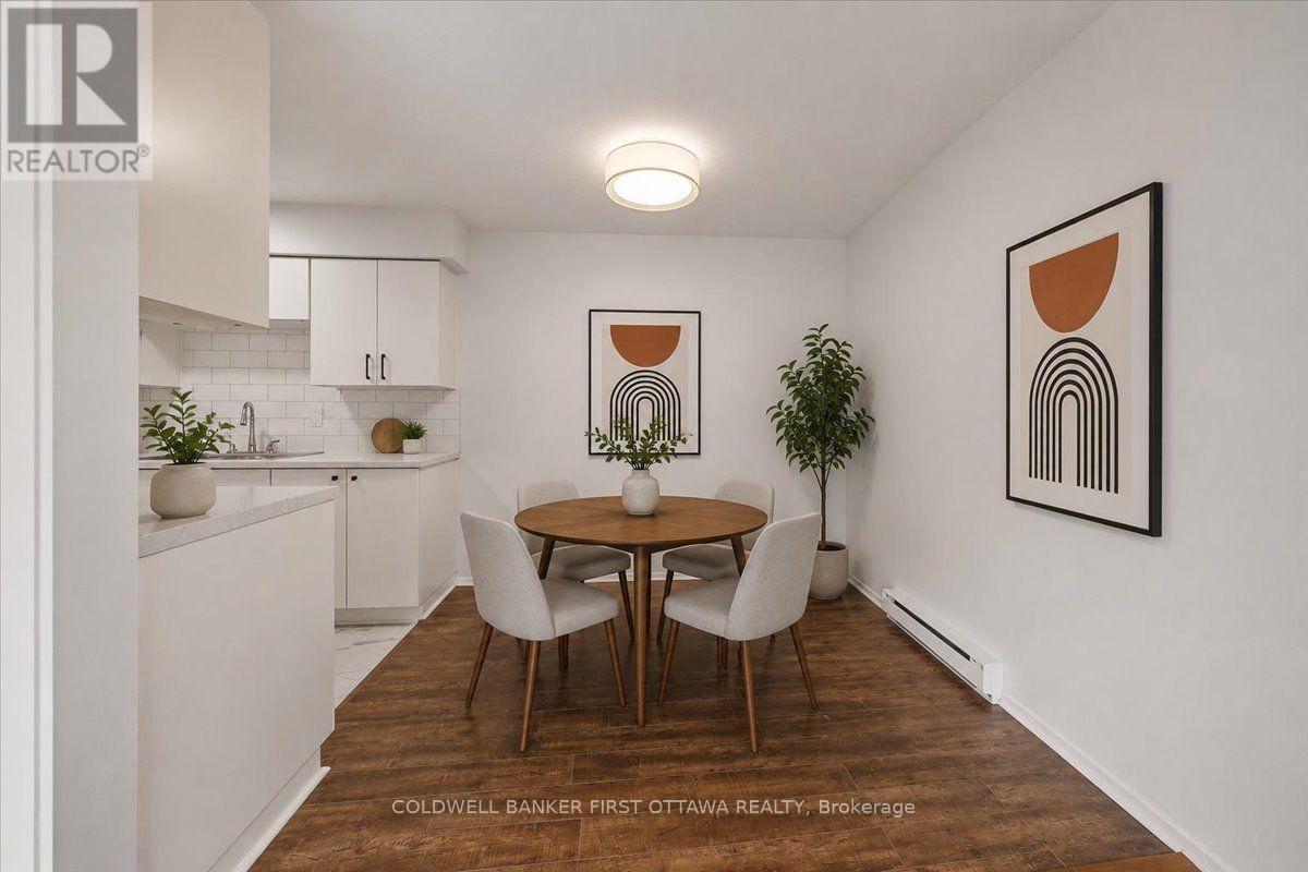 44 - 2640 Draper Avenue Property Photo 11