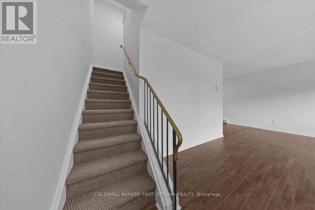 44 - 2640 Draper Avenue Property Photo 14