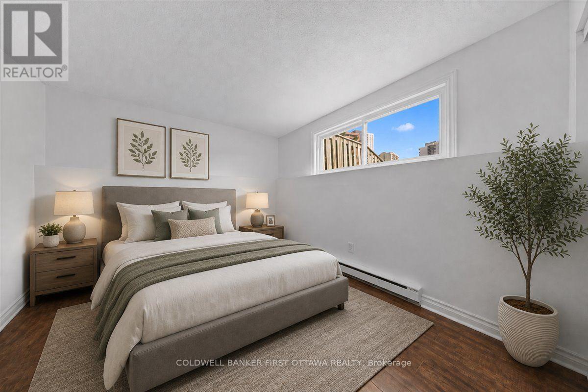 44 - 2640 Draper Avenue Property Photo 18
