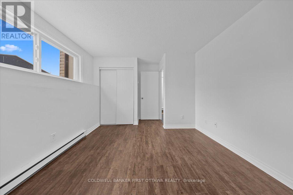 44 - 2640 Draper Avenue Property Photo 29