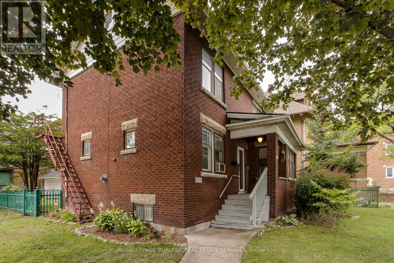 1088 King Street E Property Photo 4