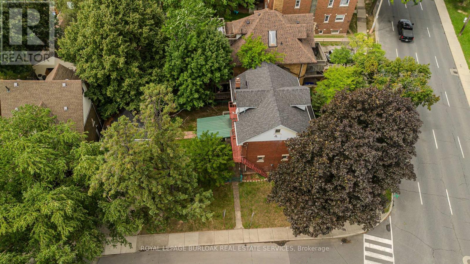 1088 King Street E Property Photo 8