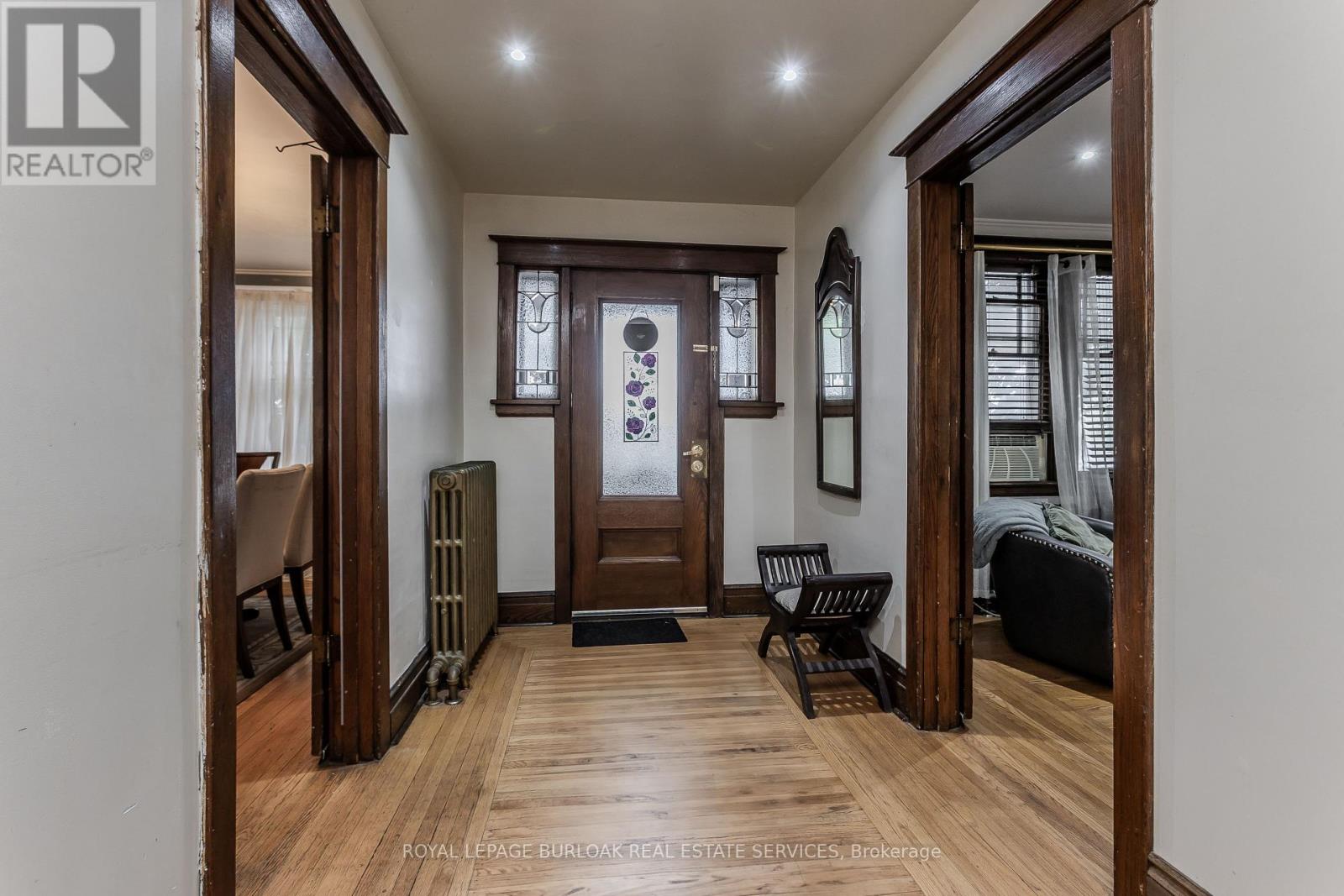 1088 King Street E Property Photo 14