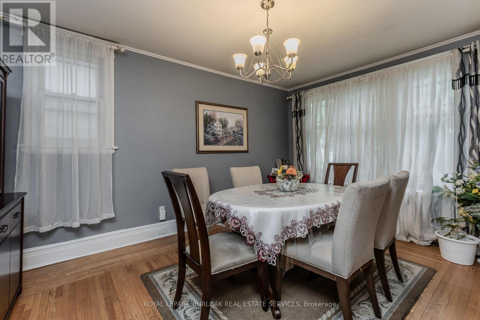 1088 King Street E Property Photo 16