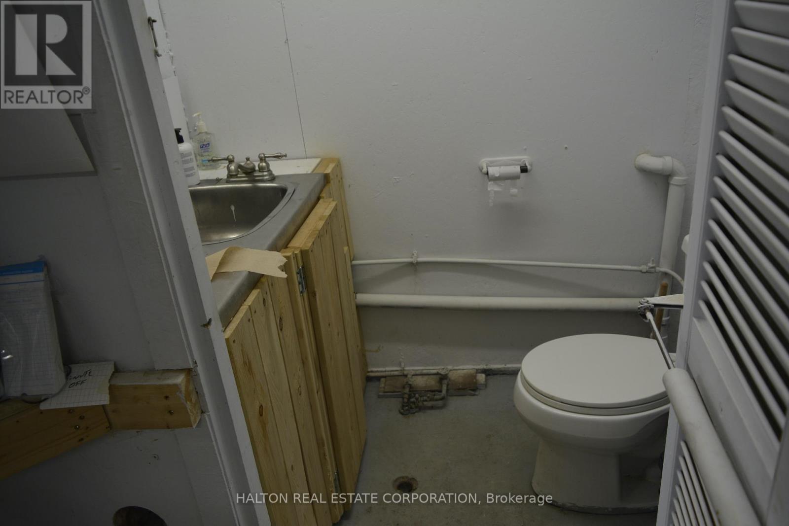 1349 Highway 56 Property Photo 9