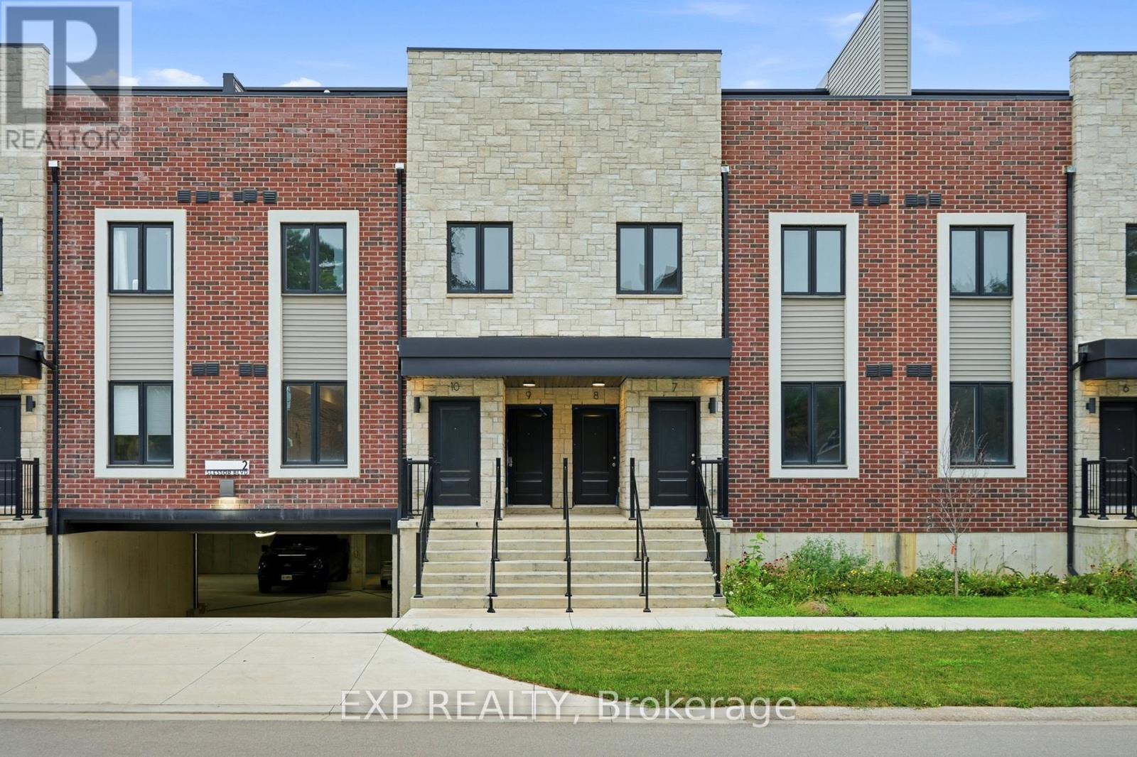 10 - 2 Slessor Boulevard Property Photo 2