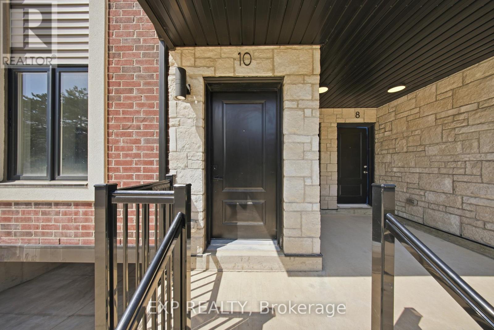 10 - 2 Slessor Boulevard Property Photo 4