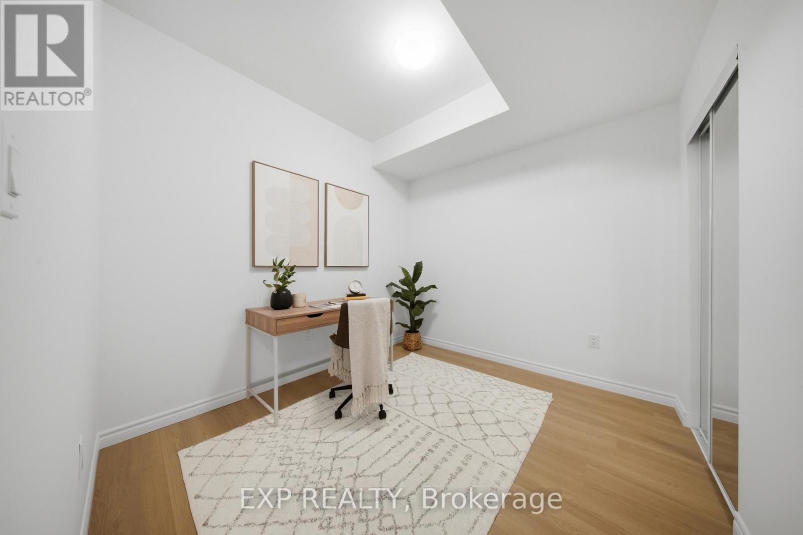 10 - 2 Slessor Boulevard Property Photo 22