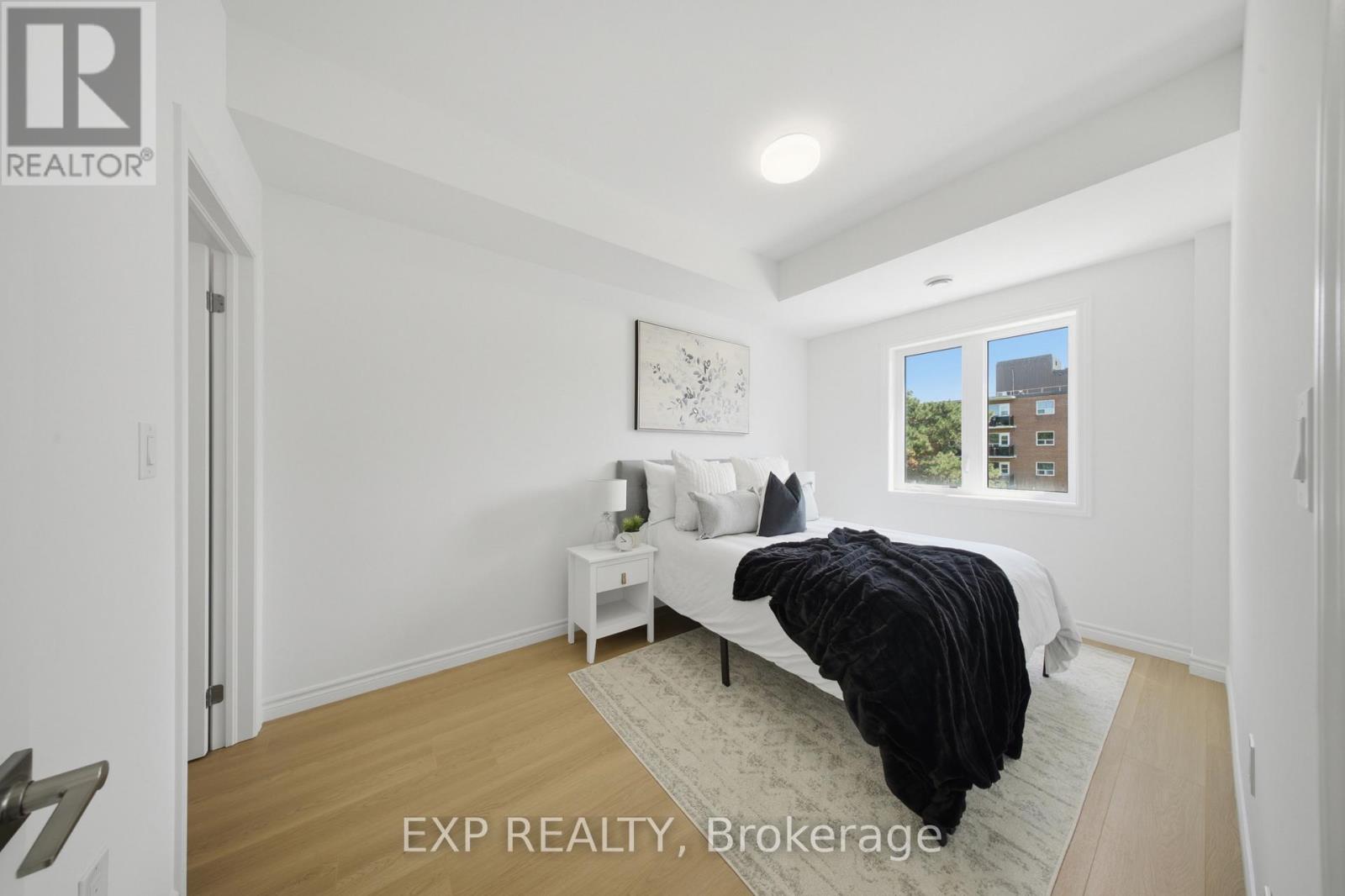 10 - 2 Slessor Boulevard Property Photo 24