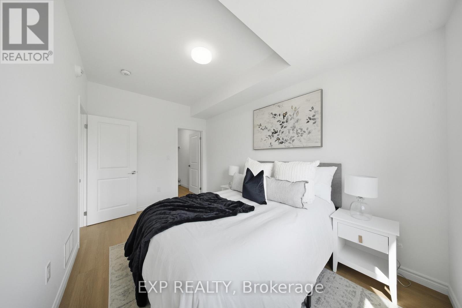 10 - 2 Slessor Boulevard Property Photo 25