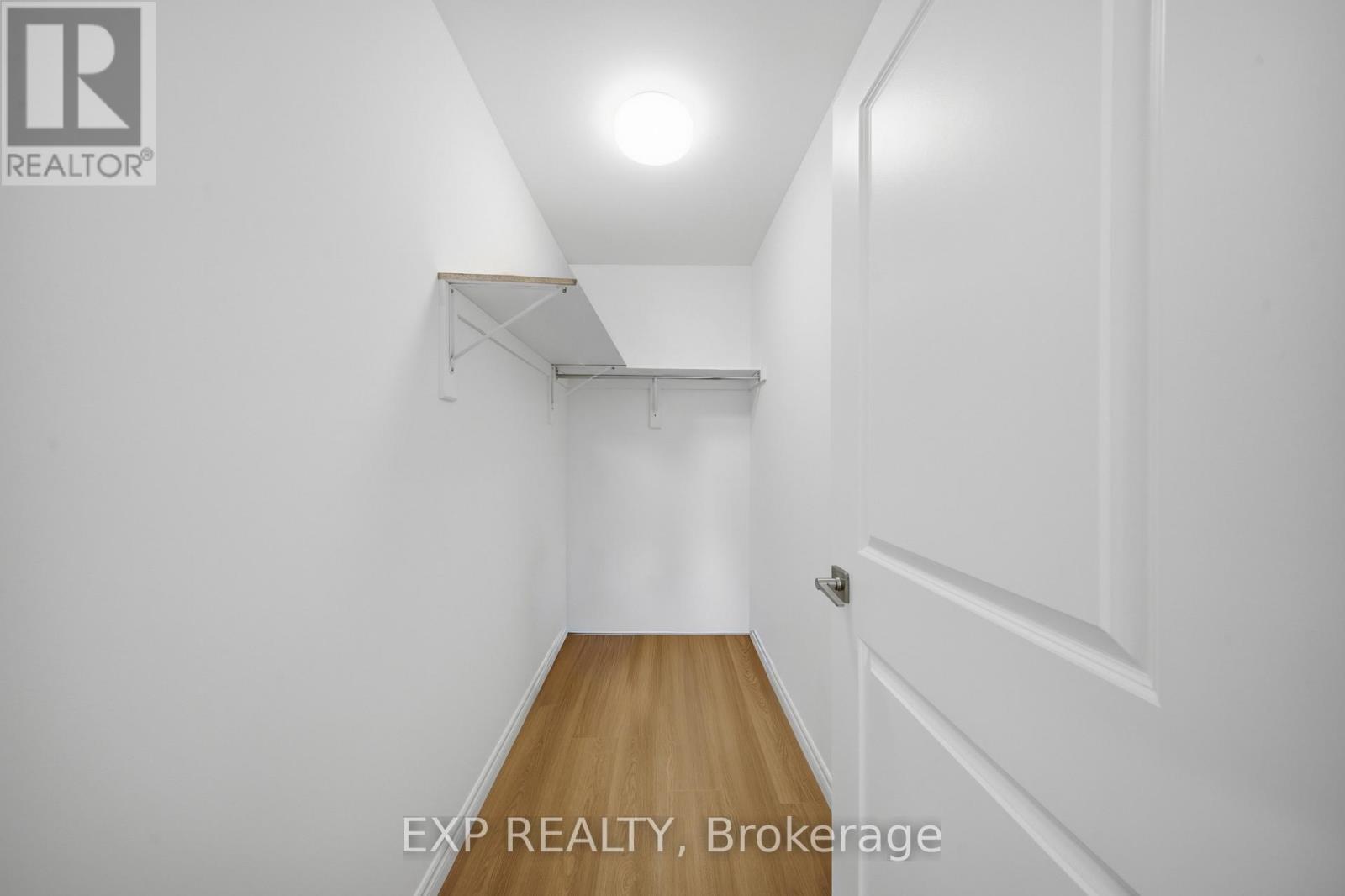 10 - 2 Slessor Boulevard Property Photo 26