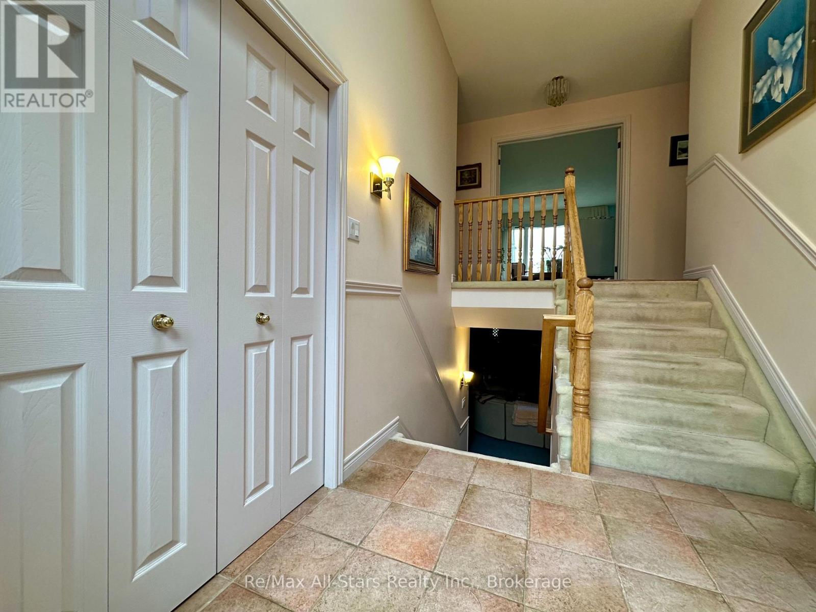 3 Governors Drive Property Photo 2