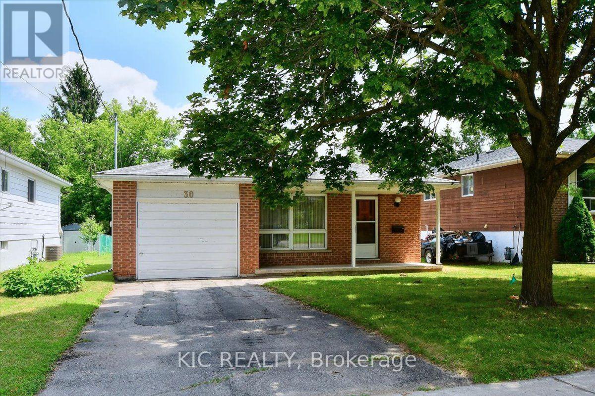 30 Kawartha Heights Boulevard Property Photo 3