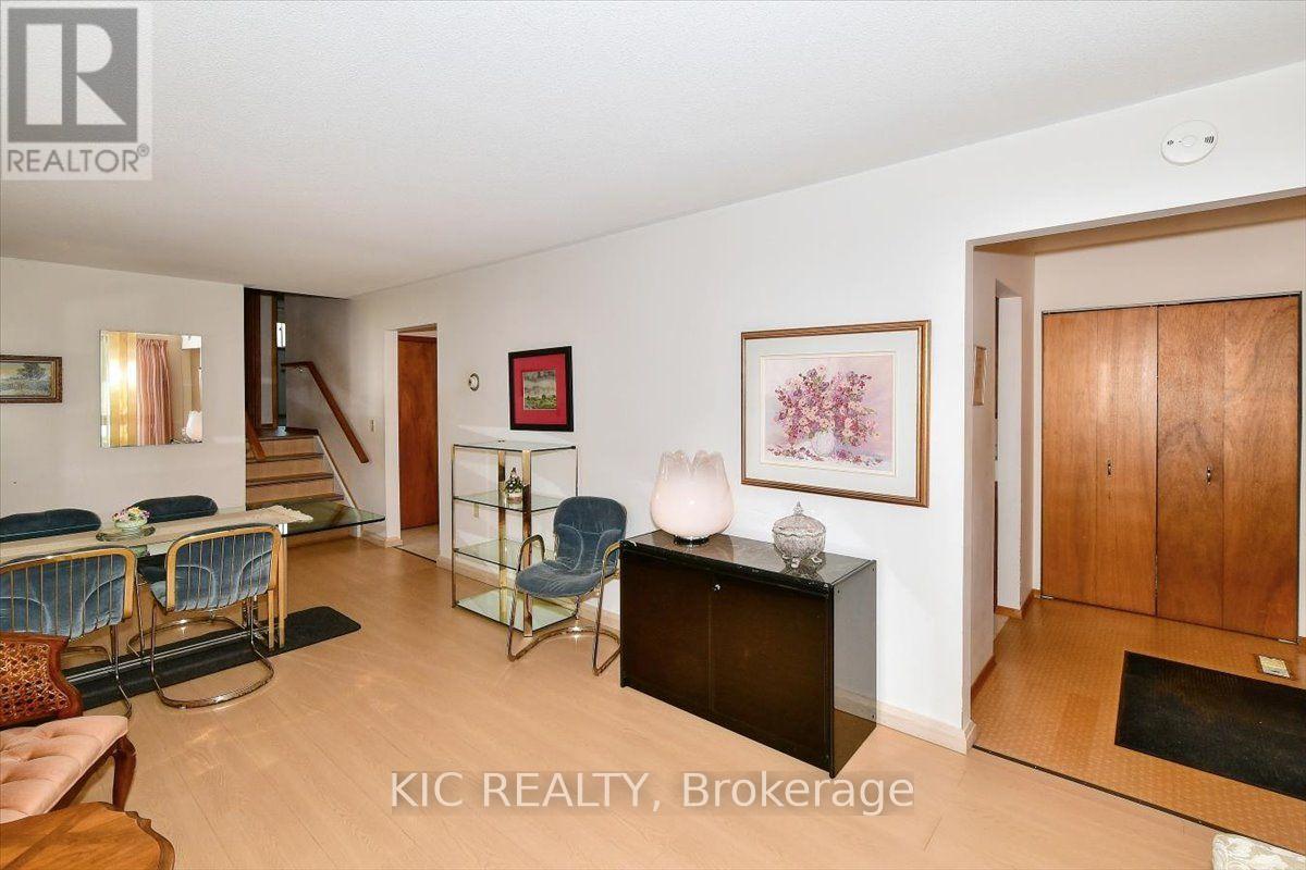 30 Kawartha Heights Boulevard Property Photo 7