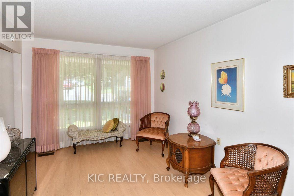 30 Kawartha Heights Boulevard Property Photo 9