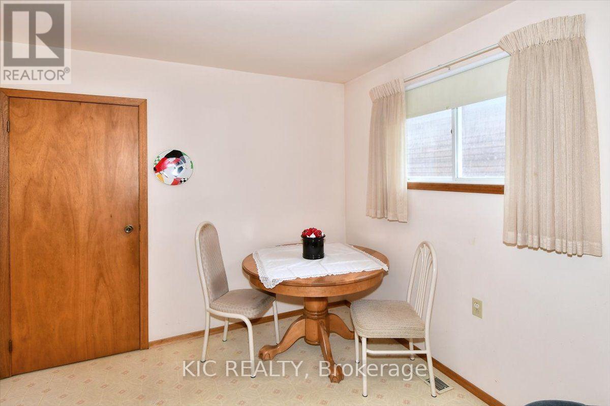 30 Kawartha Heights Boulevard Property Photo 12