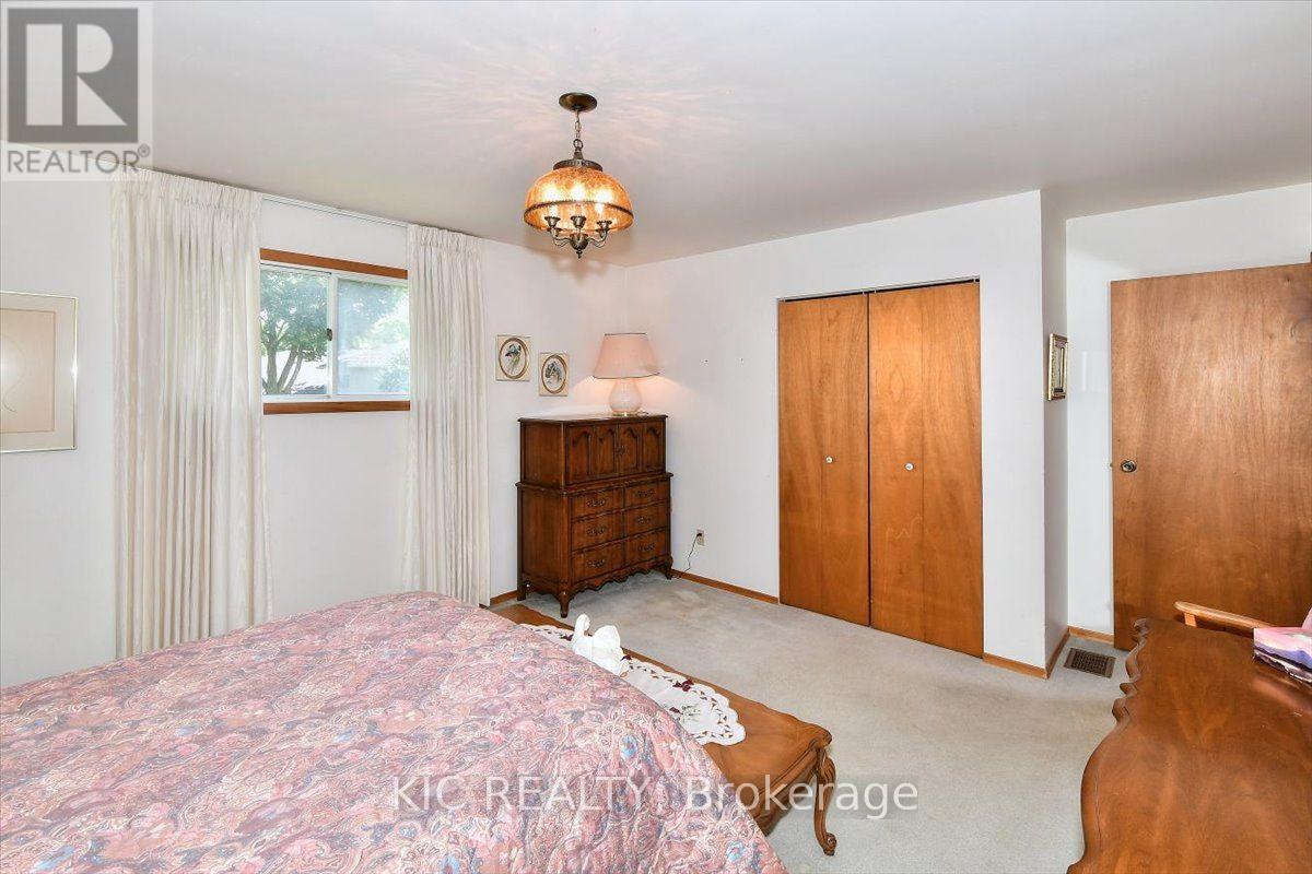 30 Kawartha Heights Boulevard Property Photo 17