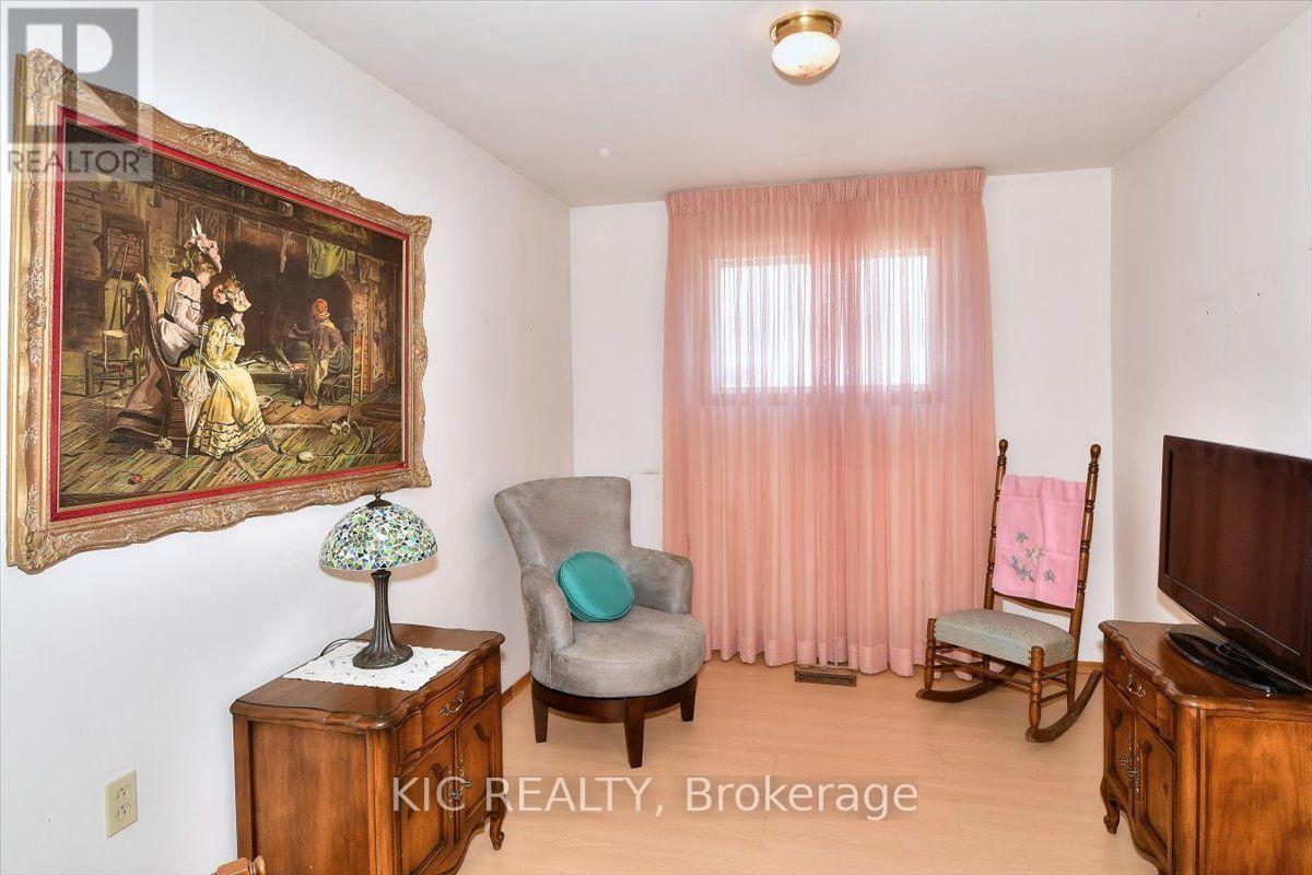 30 Kawartha Heights Boulevard Property Photo 20