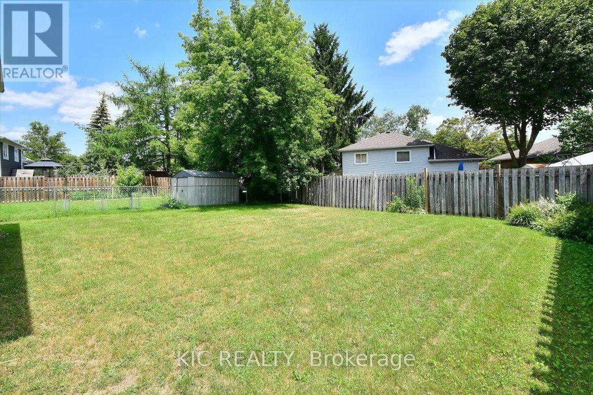 30 Kawartha Heights Boulevard Property Photo 26