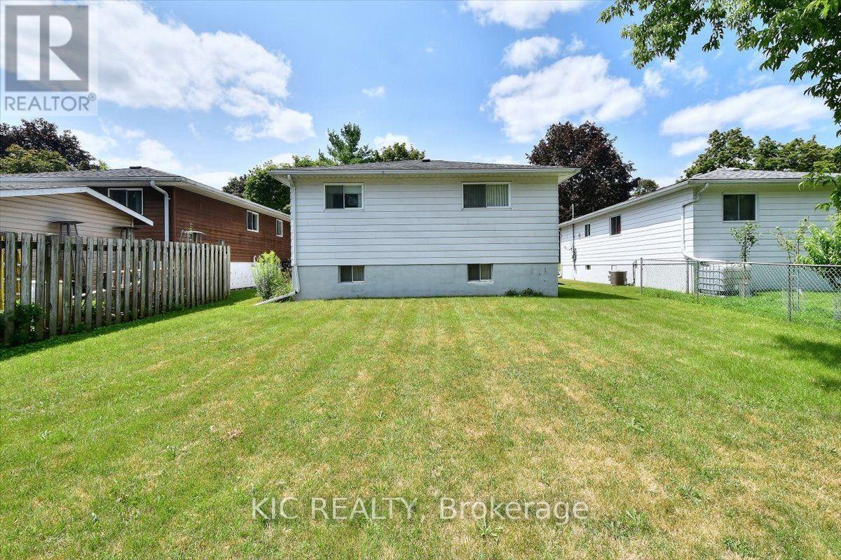 30 Kawartha Heights Boulevard Property Photo 27