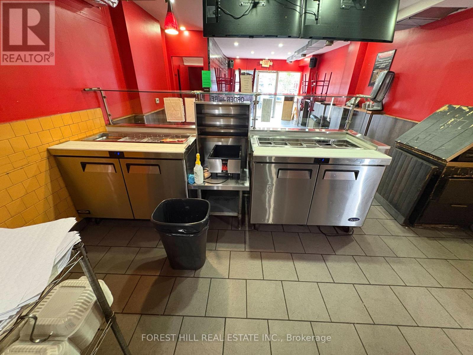 1028 King Street W Property Photo 6