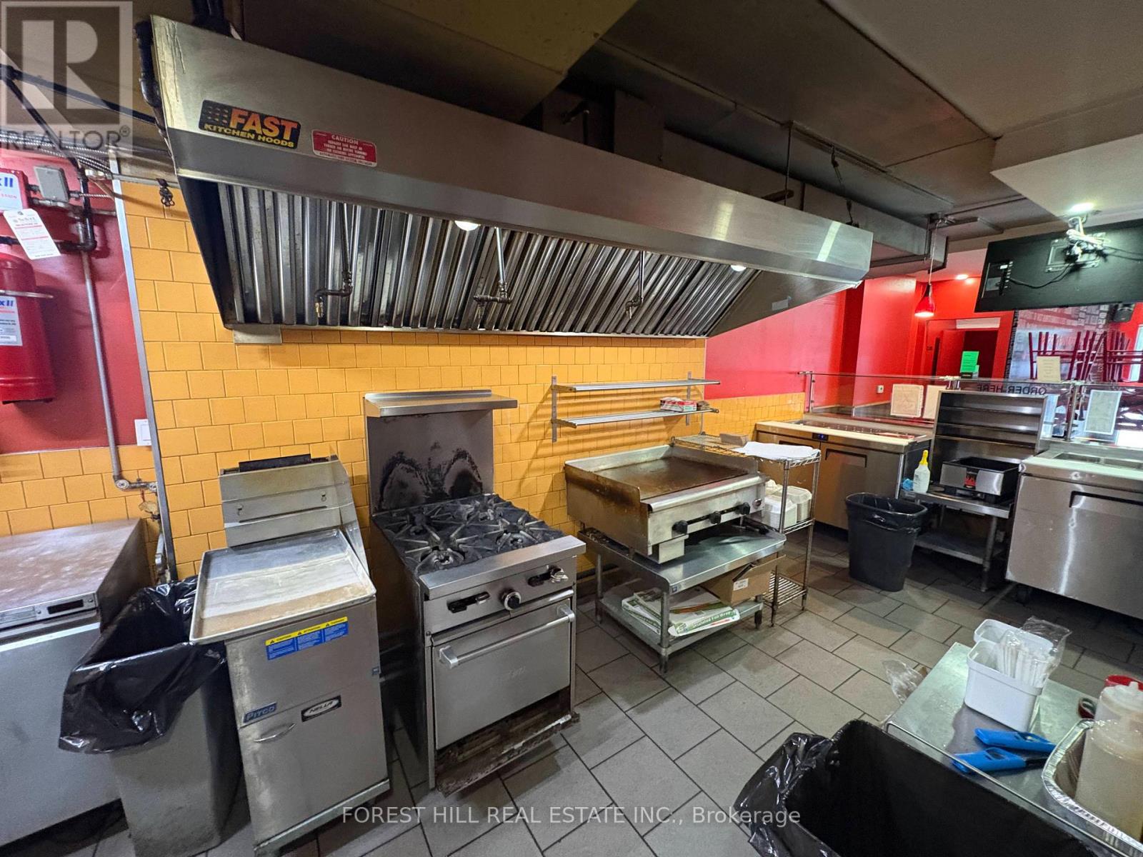 1028 King Street W Property Photo 8