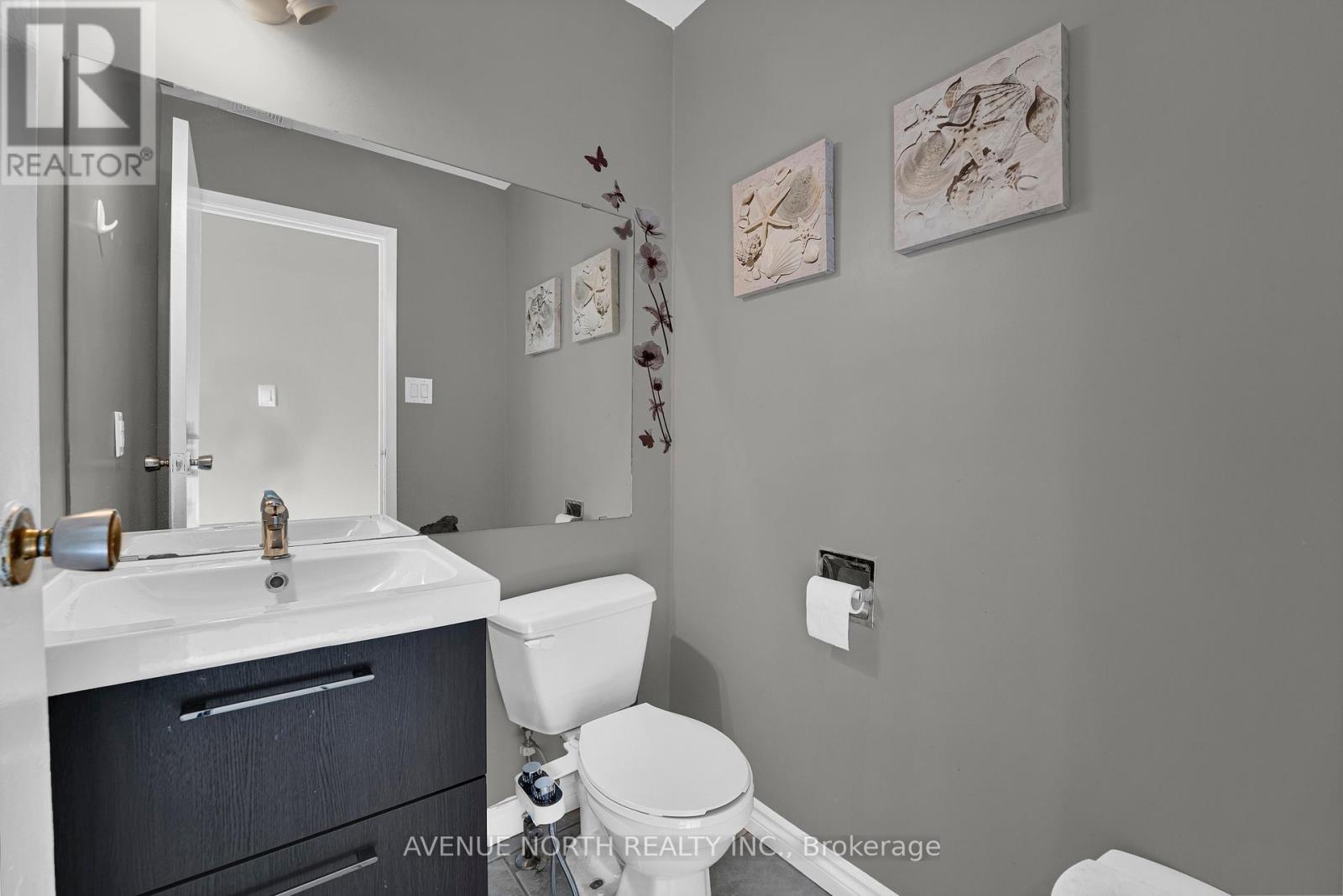 41 - 3520 Downpatrick Road Property Photo 12