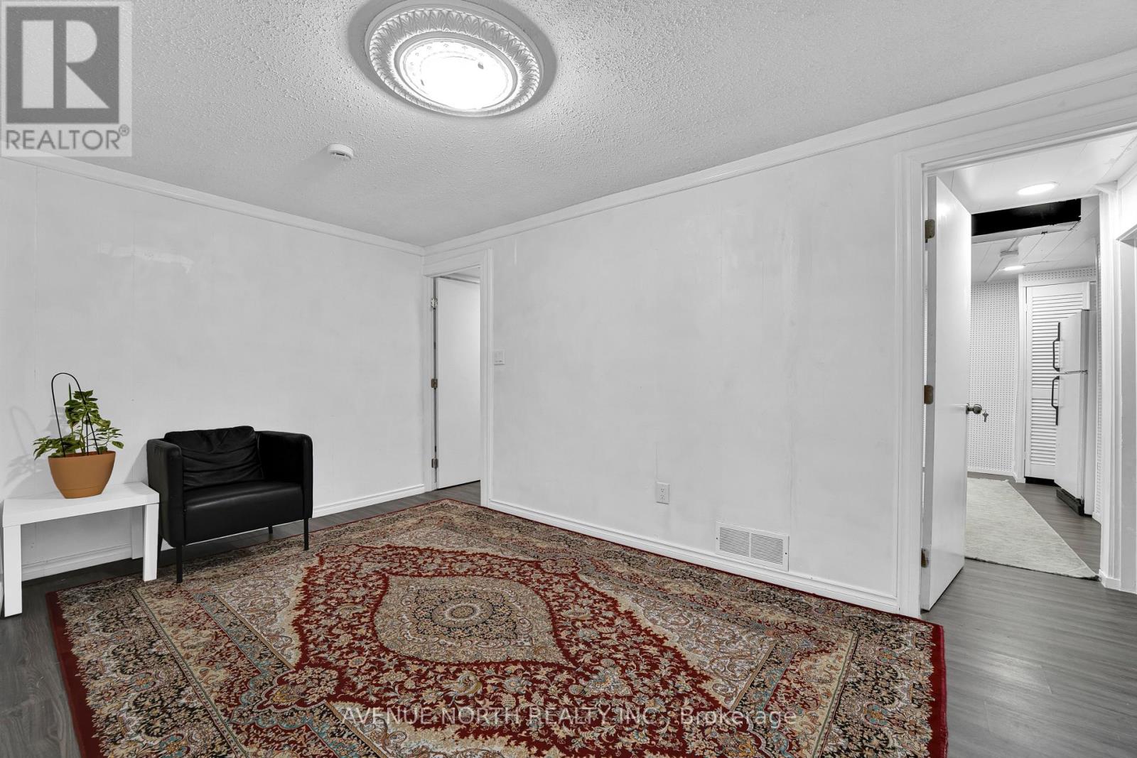 41 - 3520 Downpatrick Road Property Photo 23