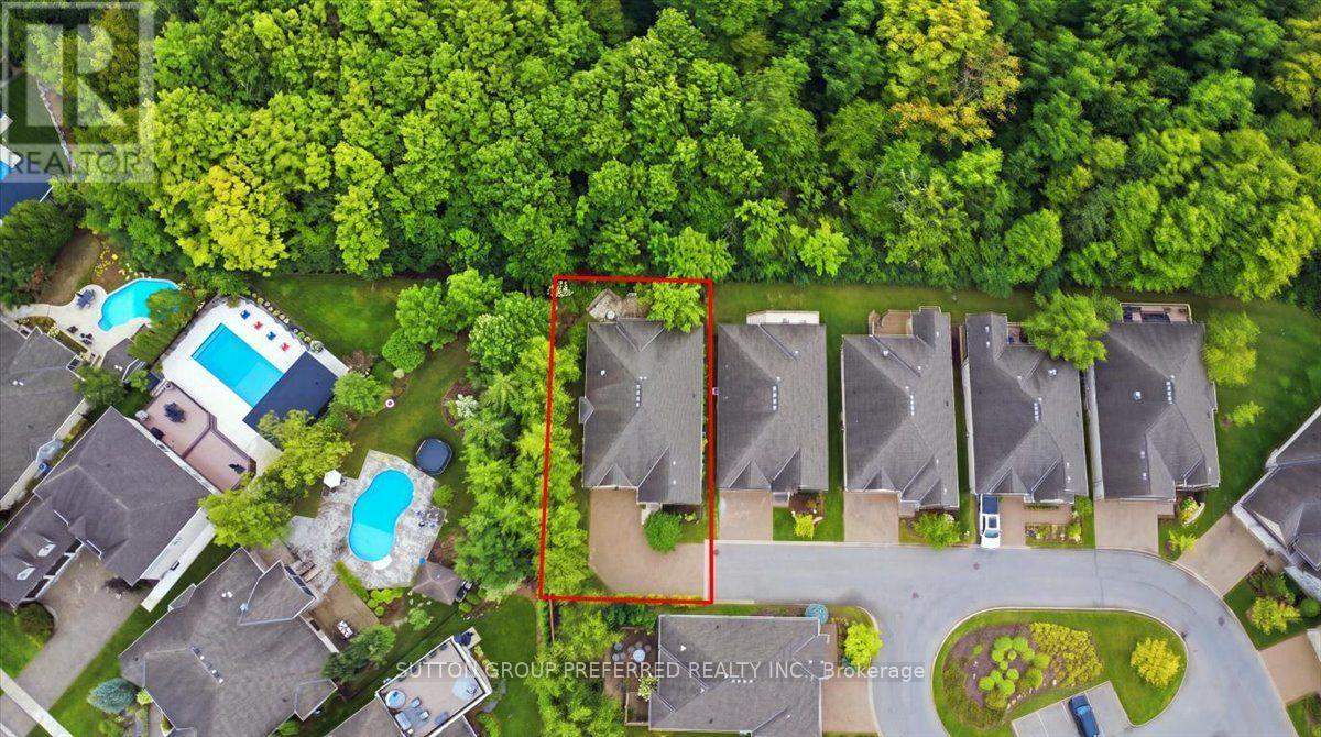 63 - 725 Eagletrace Drive Property Photo 3