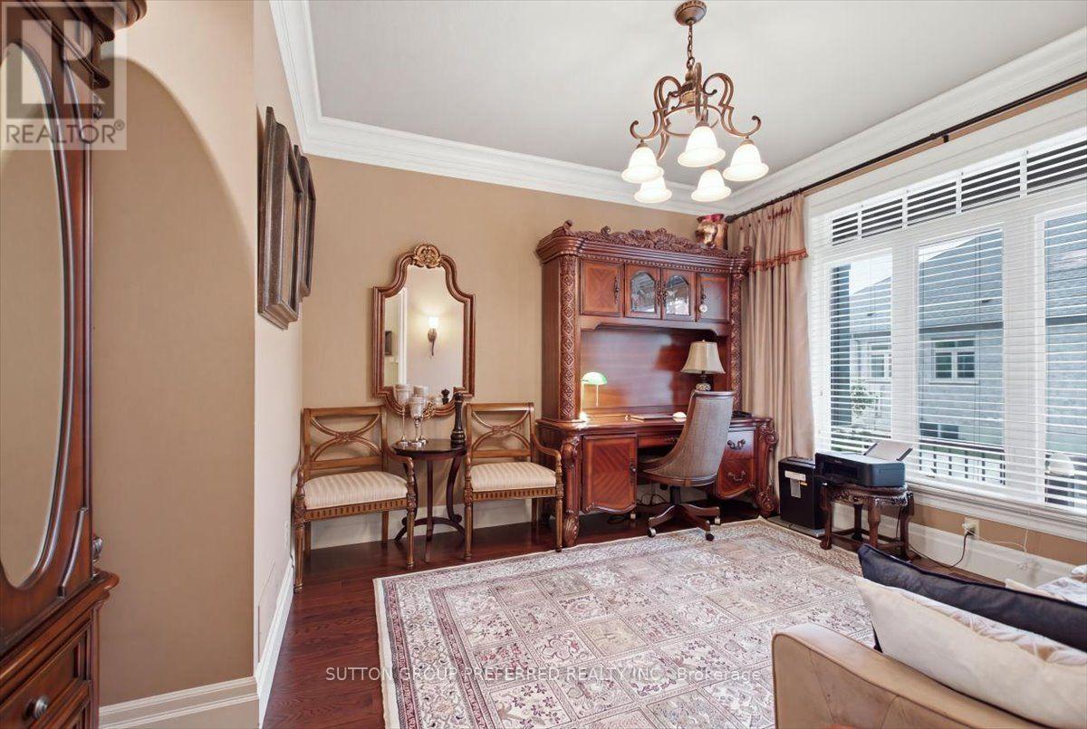 63 - 725 Eagletrace Drive Property Photo 8