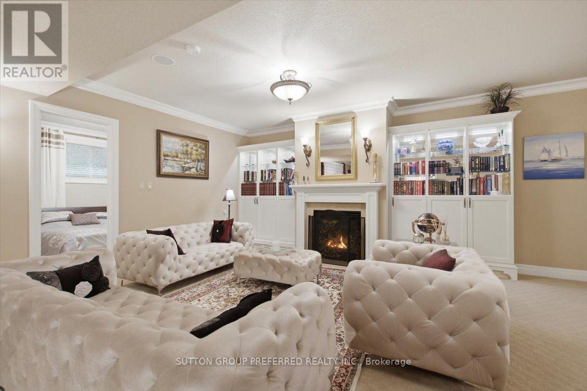 63 - 725 Eagletrace Drive Property Photo 33