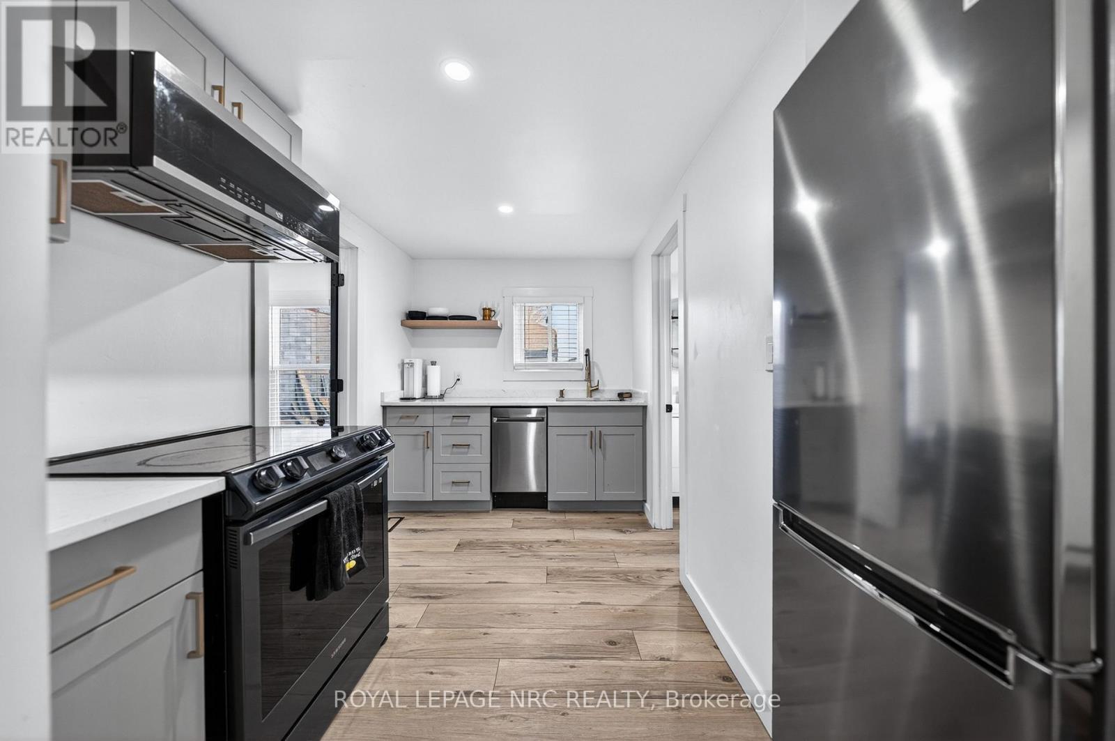 56 Decew Street Property Photo 14