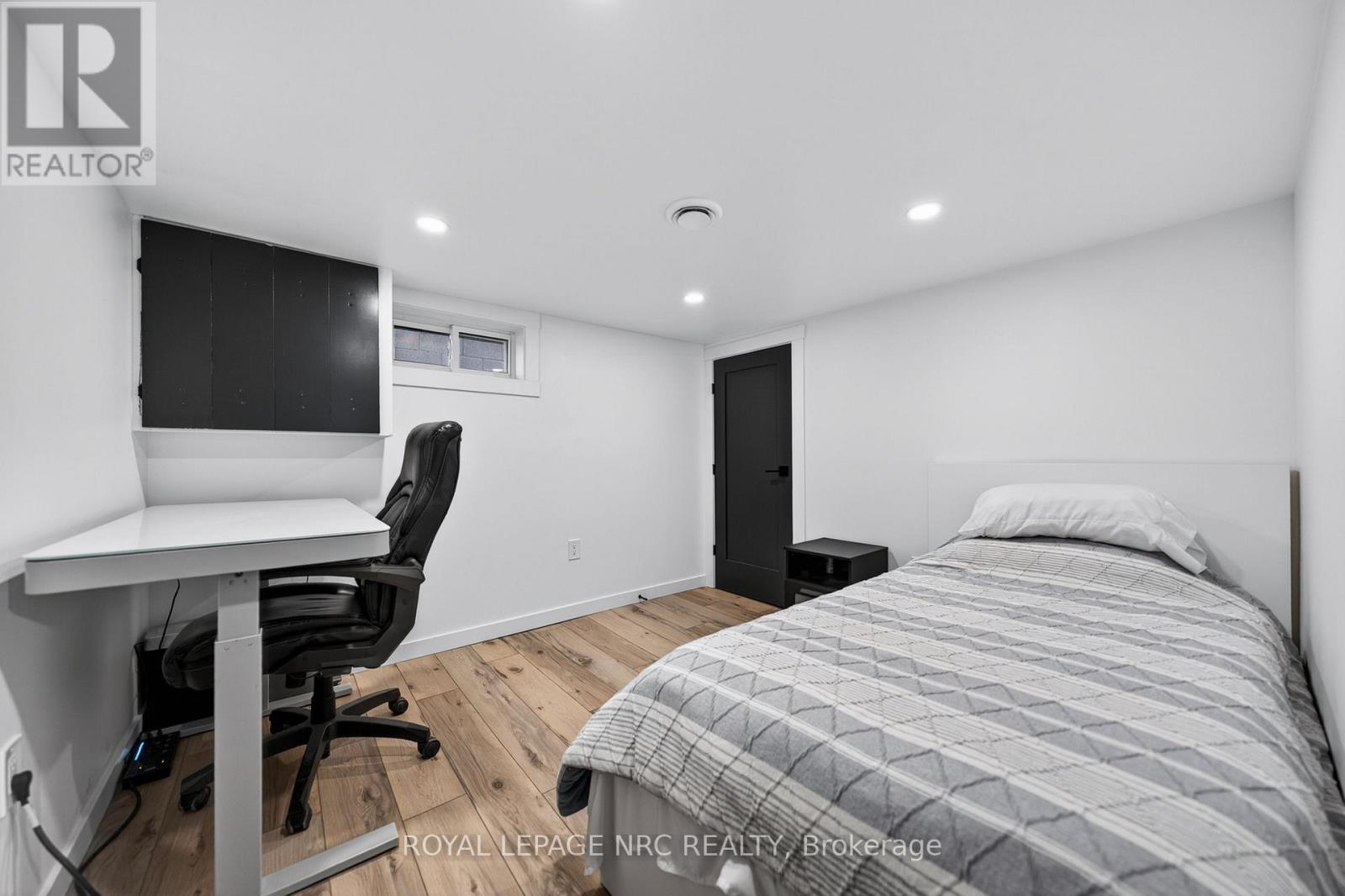 56 Decew Street Property Photo 25