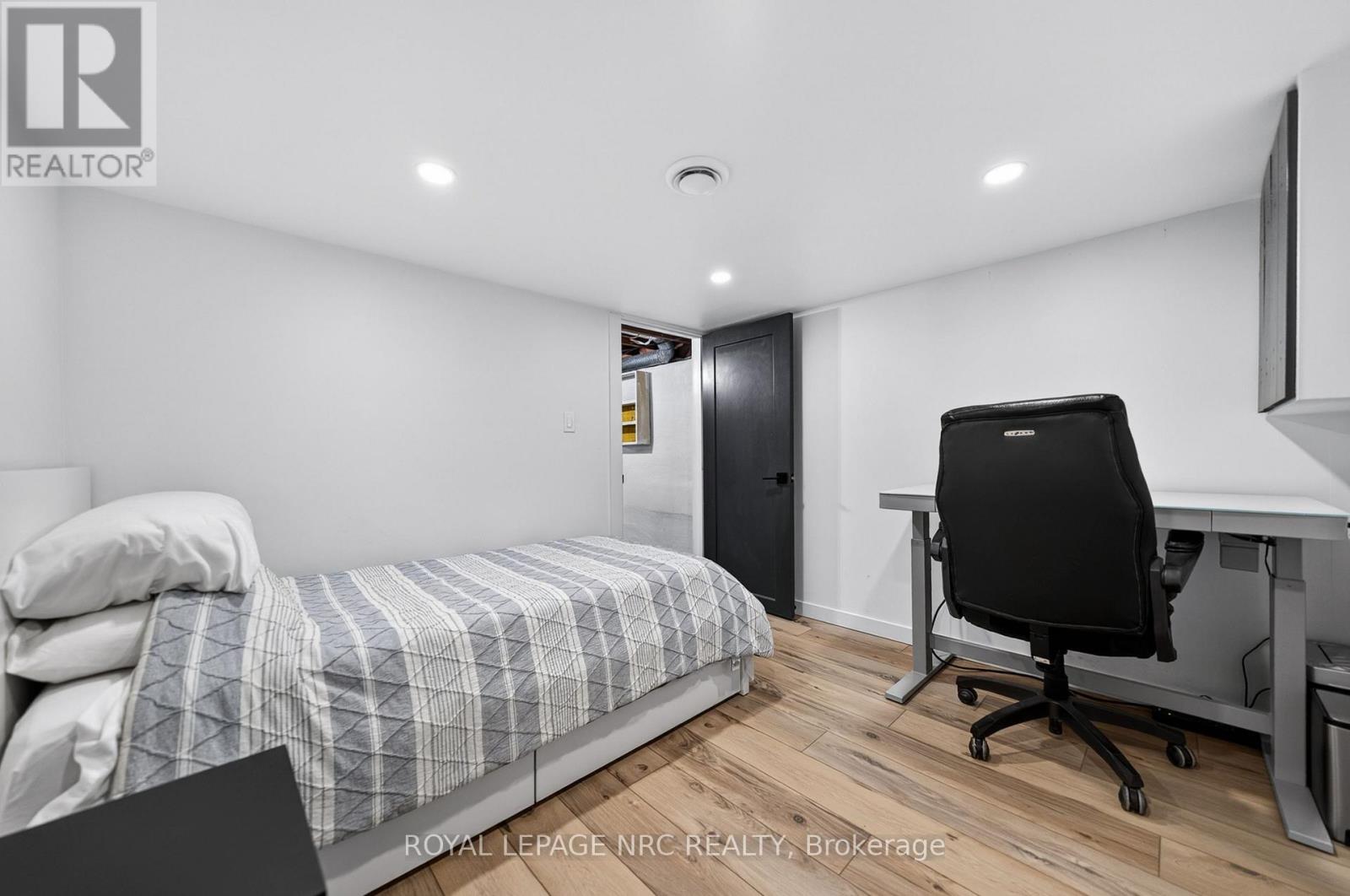 56 Decew Street Property Photo 26