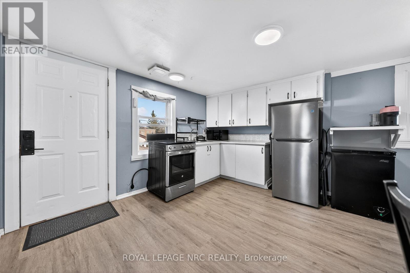 56 Decew Street Property Photo 33