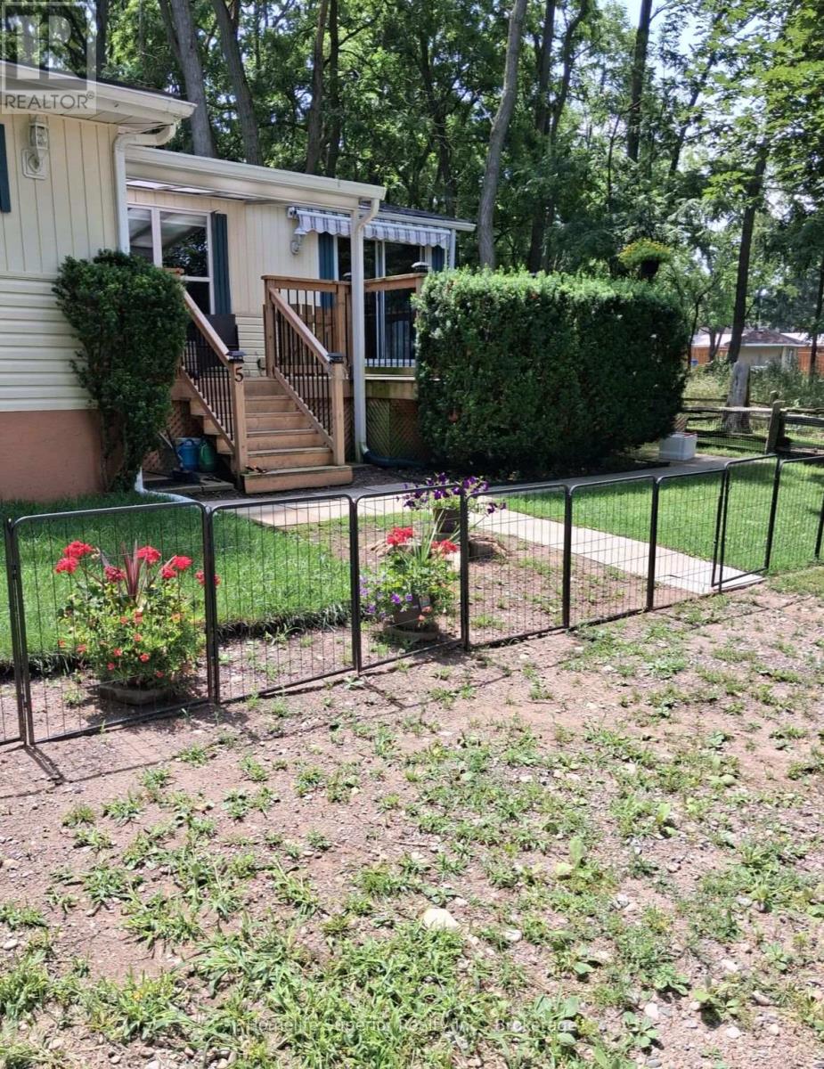 5 - 485-5139 Halstead Beach Road Property Photo 2