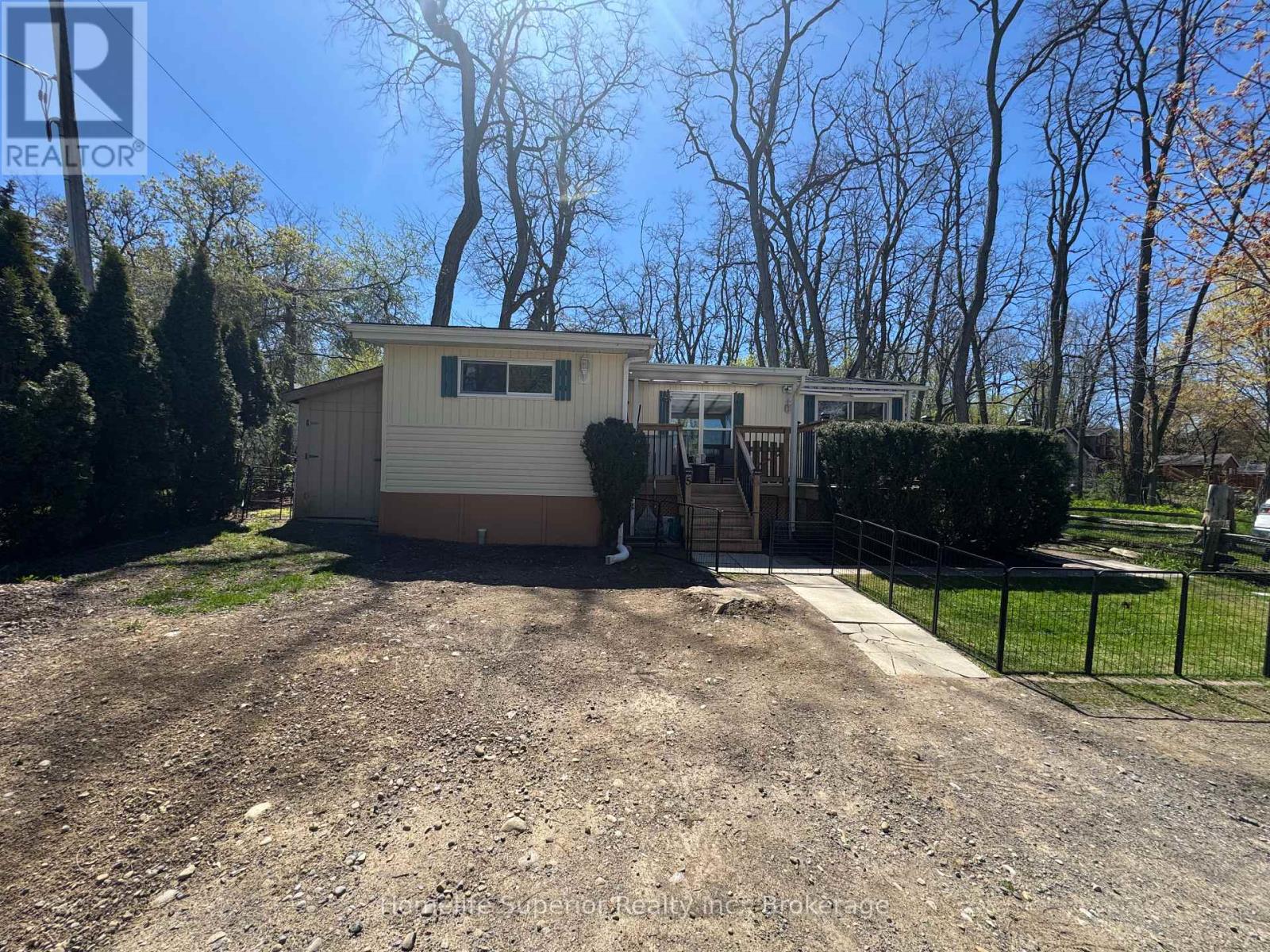 5 - 485-5139 Halstead Beach Road Property Photo 5