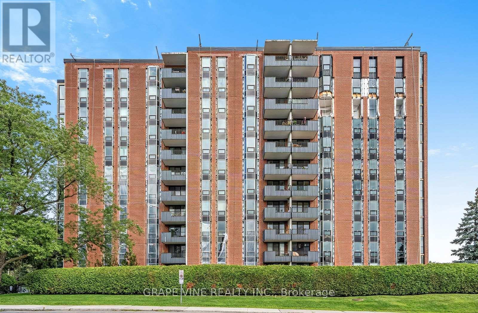 504 - 2951 Riverside Drive Property Photo 1