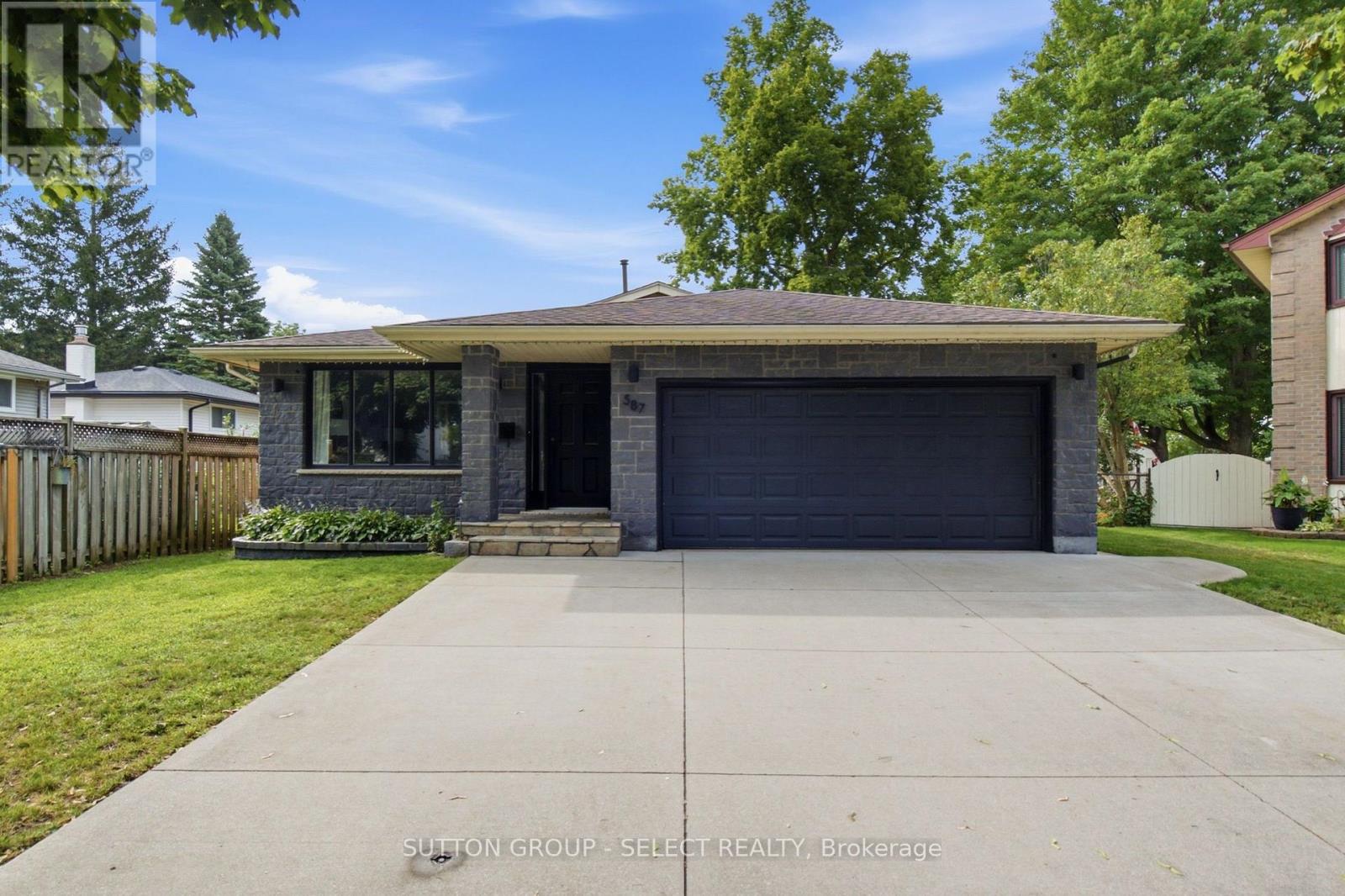 587 CLASSIC COURT