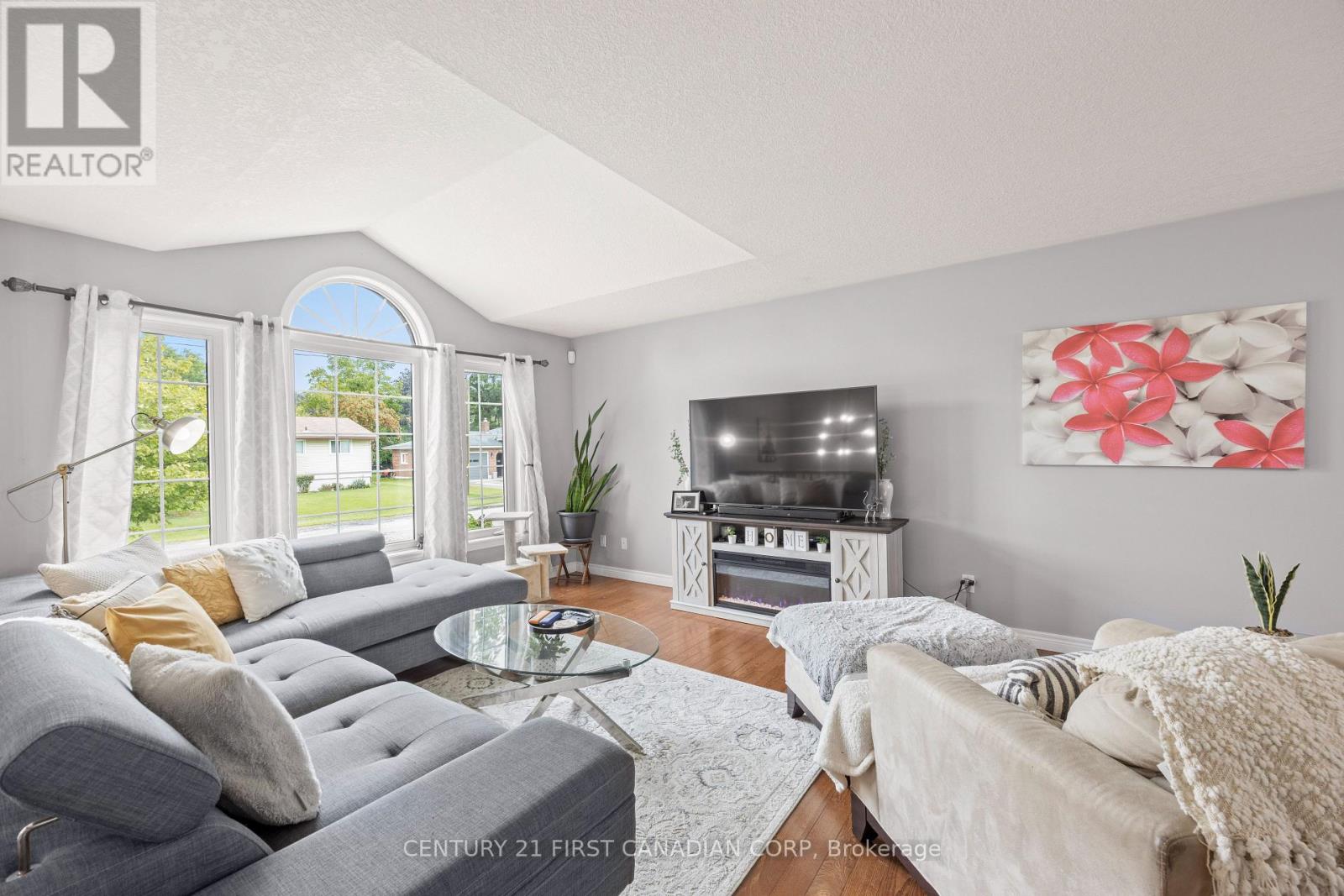 34 Brock Street Property Photo 8