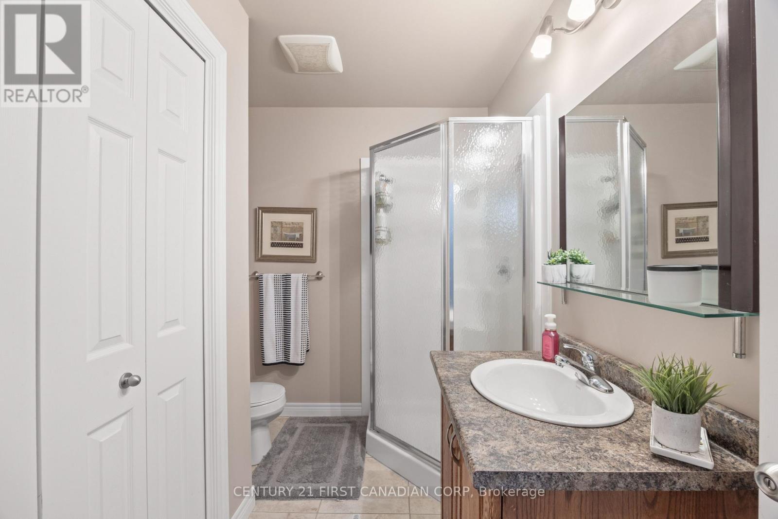 34 Brock Street Property Photo 32