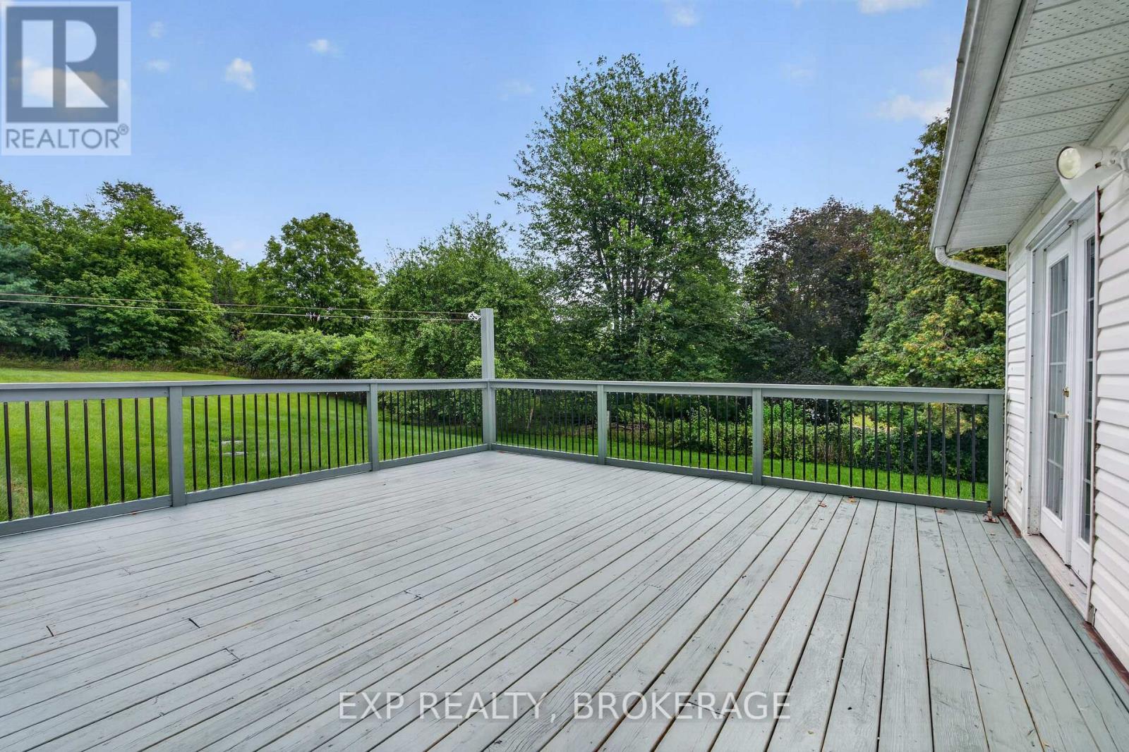 9009 Perth Road Property Photo 18
