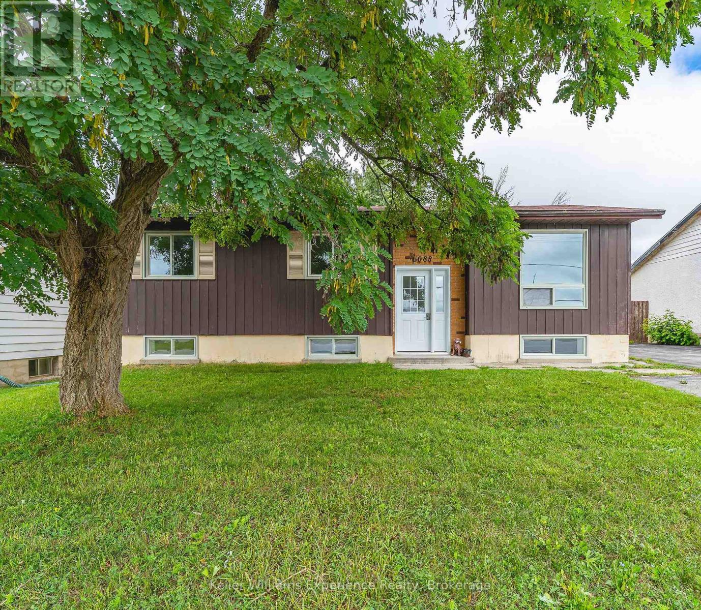 1088 8TH STREET E Property Photo 1